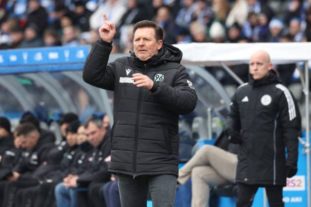 DEU, DFL, 2. FBL, Hertha BSC vs. Hannover 96, 14.02.2026, Berliner Olympiastadion, Berlin, DEU, DFL, 2. FBL, Hertha BSC vs. Hannover 96, im Bild Trainer Christian Titz (Hannover 96) DFL - regulations prohibit any use of Photographs as image sequences and or quasi-video