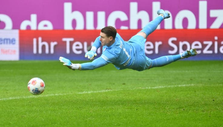 14.02.2026 - Fussball - Saison 2025 2026 - 2. Fussball - Bundesliga - 22. Spieltag: 1. FC Kaiserslautern FCK ( Rote Teufel ) - SpVgg Greuther Fürth SGF ( Kleeblatt ) - Sportfoto Zink - xwoxzix - DFL regulations prohibit any use of photographs as image sequences and or quasi-video - only for editorial use - Julian Krahl (1, 1. FC Kaiserslautern FCK )