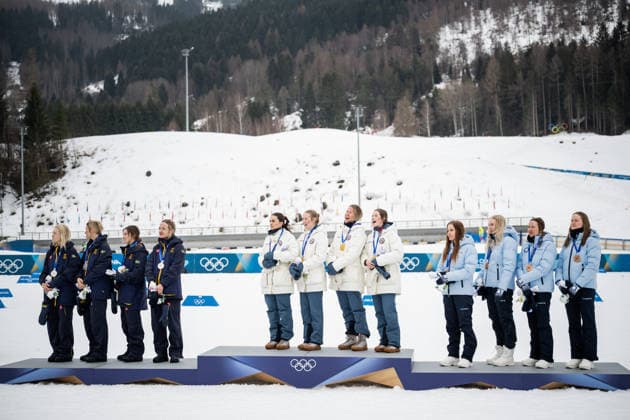 260214 Linn Svahn, Ebba Andersson, Frida Karlsson and Jonna Sundling of Sweden, Kristin Austgulen Fosnaes, Astrid oyre Slind, Karoline Simpson-Larsen and Heidi Weng of Norway, Johanna Matintalo, Kerttu Niskanen, Vilma Ryytty and Jasmi Joensuu of Finland with their medals after competing in the women s 4 x 7.5km relay cross-country skiing race during day 8 of the 2026 Winter Olympics on February 14, 2026 in Val di Fiemme. Photo: Maxim Thore BILDBYRAN kod MT MT0980 skidor cross-country skiing langrenn Olympic Games, Olympische Spiele, Olympia, OS olympics winter olympics os ol olympiska spel vinter-os olympiske leker milano cortina 2026 milan cortina 2026 milano cortina 2026 olympic games milano cortina 2026 winter olympic games milano cortina-os milano cortina-ol vinter-ol 8 bbeng stafett dam sverige silver norge guld gold gull *** 260214 Linn Svahn, Ebba Andersson, Frida Karlsson and Jonna Sundling of Sweden, Kristin Austgulen Fosnaes, Astrid oyre Slind, Karoline Simpson Larsen and Heidi Weng of Norway, Johanna Matintalo, Kerttu Niskanen, Vilma Ryytty and Jasmi Joensuu of Finland with their medals after competing in the women s 4 x 7 5km relay cross country skiing race during day 8 of the 2026 Winter Olympics on February 14, 2026 in Val di Fiemme Photo Maxim Thore BILDBYRAN kod MT MT0980 skidor cross country skiing langrenn olympic games olympics winter olympics os ol olympiska spel vinter os olympiske leker milano cortina 2026 milan cortina 2026 milano cortina 2026 olympic games milano cortina 2026 winter olympic games milano cortina os milano cortina ol vinter ol 8 bbeng relay dam sverige silver norge guld gold gull  Copyright: MAXIMxTHORE BB260214MT044