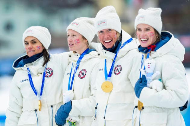 Winter Olympics in Milan Cortina 2026 Val di Fiemme, Italy 20260214. Heidi Weng, Karoline Simpson-Larsen, Astrid oyre Slind and Kristin Austgulen Fosnaes from Norway on the podium after the women s 4 x 7.5 km cross-country relay at Lago di Tesero during the Winter Olympics in Milano Cortina 2026. Photo: Lise Aserud NTB Val di Fiemme Italy EDITORIAL USE ONLY. RESTRICTED USE FOR BETTING COMPANIES Ref:_SPOByvWqkBzN7o.jpg *** Winter Olympics in Milan Cortina 2026 Val di Fiemme, Italy 20260214 Heidi Weng, Karoline Simpson Larsen, Astrid oyre Slind and Kristin Austgulen Fosnaes from Norway on the podium after the women s 4 x 7 5 km cross country relay at Lago di Tesero during the Winter Olympics in Milano Cortina 2026 Photo Lise Aserud NTB Val di Fiemme Italy EDITORIAL USE ONLY RESTRICTED USE FOR BETTING COMPANIES  Copyright: xLisexAserudx xNTBx
