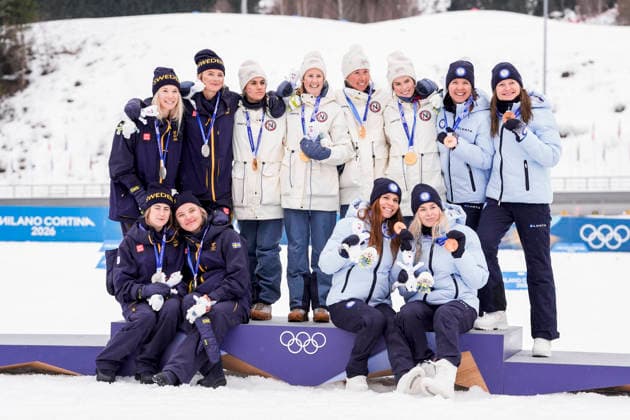 Winter Olympics in Milan Cortina 2026 Val di Fiemme, Italy 20260214. Heidi Weng, Karoline Simpson-Larsen, Astrid oyre Slind and Kristin Austgulen Fosnaes from Norway on the podium after the women s 4 x 7.5 km cross-country relay at Lago di Tesero during the Winter Olympics in Milano Cortina 2026. Photo: Terje Pedersen NTB Val di Fiemme Italy EDITORIAL USE ONLY. RESTRICTED USE FOR BETTING COMPANIES Ref:_SPOFvzmyx_3mYw.jpg *** Winter Olympics in Milan Cortina 2026 Val di Fiemme, Italy 20260214 Heidi Weng, Karoline Simpson Larsen, Astrid oyre Slind and Kristin Austgulen Fosnaes from Norway on the podium after the women s 4 x 7 5 km cross country relay at Lago di Tesero during the Winter Olympics in Milano Cortina 2026 Photo Terje Pedersen NTB Val di Fiemme Italy EDITORIAL USE ONLY RESTRICTED USE FOR BETTING COMPANIES  Copyright: xTerjexPedersenx xNTBx