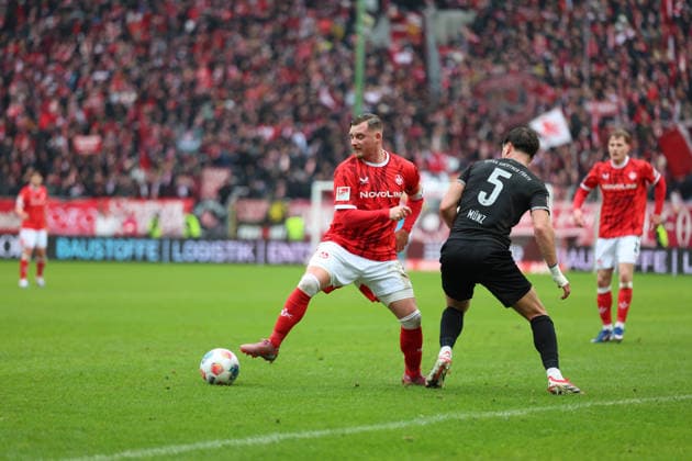 14.02.2026, xrekx, Fussball 2.Bundesliga, 1.FC Kaiserslautern - SpVgg Greuther Fuerth v.l. Marlon Ritter (1.FC Kaiserslautern) Reno Münz Muenz (SpVgg Greuther Fuerth) (DFL DFB REGULATIONS PROHIBIT ANY USE OF PHOTOGRAPHS as IMAGE SEQUENCES and or QUASI-VIDEO) Kaiserslautern