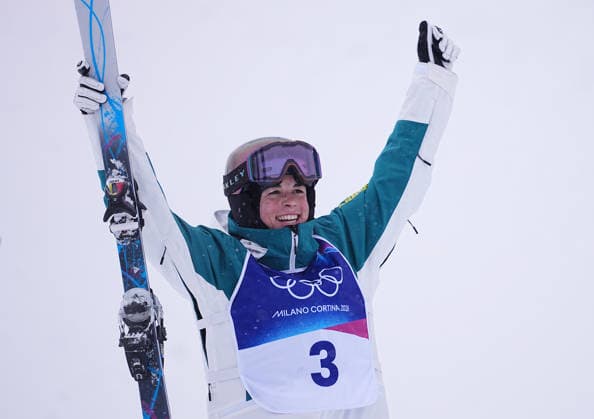 (260214) -- LIVIGNO, Feb. 14, 2026 -- Jakara Anthony of Australia celebrates after winning the freestyle skiing women s dual moguls big final at the Milan-Cortina 2026 Olympic Winter games, Winterspiele,Spiele, Summer games in Livigno, Italy, Feb. 14, 2026. ) (MICO2026)ITALY-LIVIGNO-OLYMPIC WINTER GAMES-FREESTYLE SKIING-WOMEN S DUAL MOGULS-FINALS WuxHuiwo 