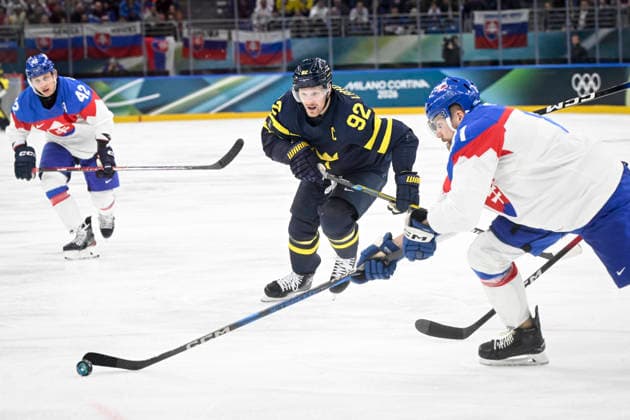 MILAN, ITALY 20260214 Sweden s Gabriel Landeskog (92) during the Ice hockey, Eishockey match in Group B between Sweden and Slovakia at Santagiulia Arena during the Olympic Games, Olympische Spiele, Olympia, OS in Milan. *** The image is included in the SPORTS PACKAGE. For others PAID IMAGE *** MILANO ITALY x10070x *** MILAN, ITALY 20260214 Sweden s Gabriel Landeskog 92 during the ice hockey match in Group B between Sweden and Slovakia at Santagiulia Arena during the Olympic Games in Milan The image is included in the SPORTS PACKAGE For others PAID IMAGE MILANO ITALY x10070x  Copyright: xJessicaxGow TTx 2026 OLYMPICS ICE HOCKEY SWEDEN-SLOVAKIA