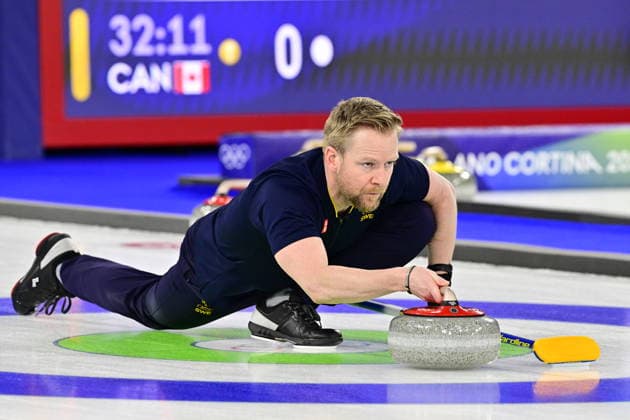 CORTINA, ITALY 20260214 Niklas Edin during the men s group stage match, round 5, between China and Sweden in the Olympic curling in Cortina. *** The image is included in the SPORTS PACKAGE. For others PAYMENT IMAGE ** CORTINA ITALY x10030x *** CORTINA, ITALY 20260214 Niklas Edin during the men s group stage match, round 5, between China and Sweden in the Olympic curling in Cortina The image is included in the SPORTS PACKAGE For others PAYMENT IMAGE CORTINA ITALY x10030x  Copyright: xJonasxEkströmer TTx OS 2026 CURLING HERRAR KINA-SVERIGE