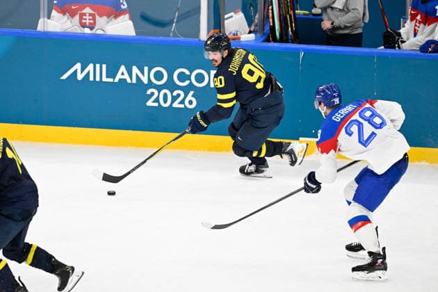 Winter Olympics - Men s Ice hockey, Eishockey - Sweden v Slovakia Marcus Johansson 90 of Team Sweden and Martin Gernat 28 of Team Slovakia during the men s ice hockey game between Sweden and Slovakia during the 2026 Winter Olympics on February 14, 2026 in Milan, Italy. Photo by JMP ABACAPRESS.COM Milan Italy  Copyright: xJMP ABACAx