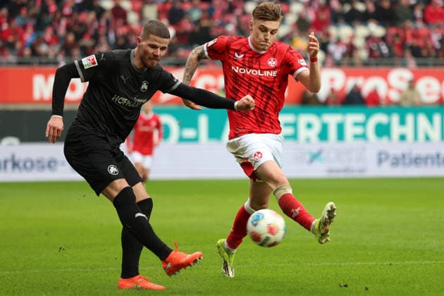 14.02.2026, xrekx, Fussball 2.Bundesliga, 1.FC Kaiserslautern - SpVgg Greuther Fuerth v.l. Jan Elvedi (SpVgg Greuther Fuerth) Norman Bassette (1.FC Kaiserslautern) Zweikampf, Aktion, action, battle for the ball (DFL DFB REGULATIONS PROHIBIT ANY USE OF PHOTOGRAPHS as IMAGE SEQUENCES and or QUASI-VIDEO) Kaiserslautern