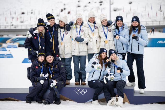 260214 Linn Svahn, Ebba Andersson, Frida Karlsson and Jonna Sundling of Sweden, Kristin Austgulen Fosnaes, Astrid oyre Slind, Karoline Simpson-Larsen and Heidi Weng of Norway, Johanna Matintalo, Kerttu Niskanen, Vilma Ryytty and Jasmi Joensuu of Finland with their medals after competing in the women s 4 x 7.5km relay cross-country skiing race during day 8 of the 2026 Winter Olympics on February 14, 2026 in Val di Fiemme. Photo: Maxim Thore BILDBYRAN kod MT MT0980 skidor cross-country skiing langrenn Olympic Games, Olympische Spiele, Olympia, OS olympics winter olympics os ol olympiska spel vinter-os olympiske leker milano cortina 2026 milan cortina 2026 milano cortina 2026 olympic games milano cortina 2026 winter olympic games milano cortina-os milano cortina-ol vinter-ol 8 bbeng stafett dam sverige silver norge guld gold gull *** 260214 Linn Svahn, Ebba Andersson, Frida Karlsson and Jonna Sundling of Sweden, Kristin Austgulen Fosnaes, Astrid oyre Slind, Karoline Simpson Larsen and Heidi Weng of Norway, Johanna Matintalo, Kerttu Niskanen, Vilma Ryytty and Jasmi Joensuu of Finland with their medals after competing in the women s 4 x 7 5km relay cross country skiing race during day 8 of the 2026 Winter Olympics on February 14, 2026 in Val di Fiemme Photo Maxim Thore BILDBYRAN kod MT MT0980 skidor cross country skiing langrenn olympic games olympics winter olympics os ol olympiska spel vinter os olympiske leker milano cortina 2026 milan cortina 2026 milano cortina 2026 olympic games milano cortina 2026 winter olympic games milano cortina os milano cortina ol vinter ol 8 bbeng relay dam sverige silver norge guld gold gull  Copyright: MAXIMxTHORE BB260214MT061