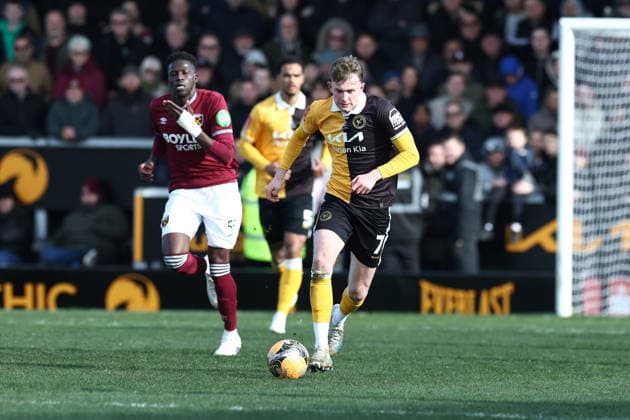 Burton Albion v West Ham United, FA Cup Burton Albion midfielder JJ McKiernan (on loan from Lincoln City) (7) brings the ball out of defence during the FA Cup match between Burton Albion and West Ham United at the Pirelli Stadium, Burton upon Trent, UK on 14 February 2026. Burton upon Trent Pirelli Stadium Staffordshire UK Editorial use only DataCo restrictions apply See www.football-dataco.com , Copyright: xJohnxMallettx PSI-23741-0070