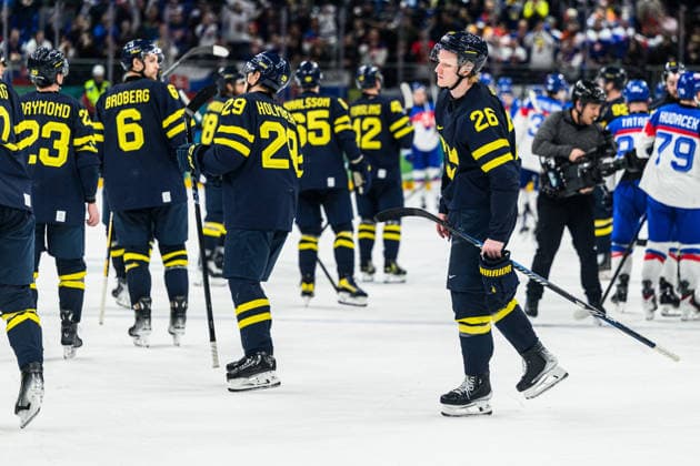 260214 Rasmus Dahlin of Sweden looks dejected after the men s Ice hockey, Eishockey game between Sweden and Slovakia during day 8 of the 2026 Winter Olympics on February 14, 2026 in Milan. Photo: Carl Sandin BILDBYRAN kod CS CS0879 ishockey ice hockey Olympic Games, Olympische Spiele, Olympia, OS olympics winter olympics os ol olympiska spel vinter-os olympiske leker milano cortina 2026 milan cortina 2026 milano cortina 2026 olympic games milano cortina 2026 winter olympic games milano cortina-os milano cortina-ol vinter-ol 8 bbeng sverige sweden slovakien slovakia depp *** 260214 Rasmus Dahlin of Sweden looks dejected after the men s ice hockey game between Sweden and Slovakia during day 8 of the 2026 Winter Olympics on February 14, 2026 in Milan Photo Carl Sandin BILDBYRAN code CS CS0879 ice hockey ice hockey olympic games olympics winter olympics os ol olympiska spel vinter os olympiske leker milano cortina 2026 milan cortina 2026 milano cortina 2026 olympic games milano cortina 2026 winter olympic games milano cortina os milano cortina ol vinter ol 8 bbeng sverige sweden slovakien slovakia depp  Copyright: CARLxSANDIN BB260214CS114