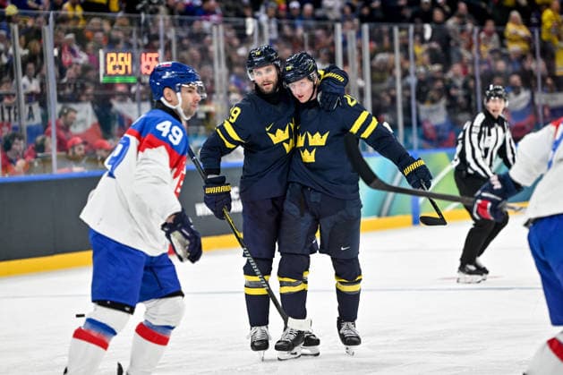 14 02 2026, Milano, Santa Giulia Ice hockey, Eishockey Arena, Winter Olympics: Sweden - Slovakia (Ice Hockey), Adrian Kempe of Sweden and Rasmus Dahlin of Sweden celebrate a goal Milano Santa Giulia Ice Hockey Arena Lombardy Italy *** 14 02 2026, Milano, Santa Giulia Ice Hockey Arena, Winter Olympics Sweden Slovakia Ice Hockey , Adrian Kempe of Sweden and Rasmus Dahlin of Sweden celebrate a goal Milano Santa Giulia Ice Hockey Arena Lombardy Italy Copyright: xJustPictures.ch AndreaxBrancax jp-en-AnBr-AB-AAB_789714022026