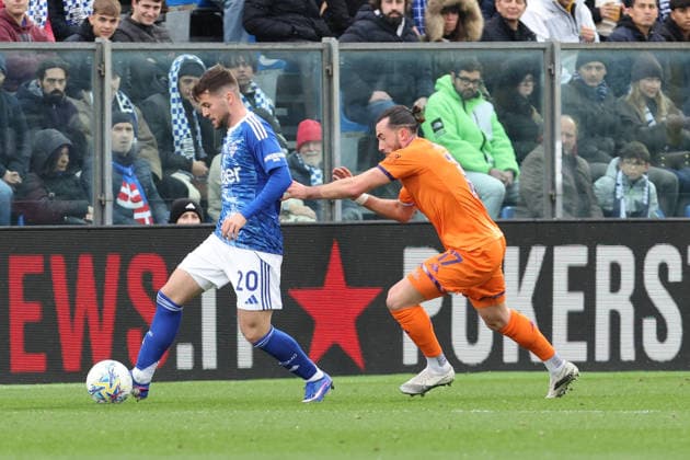 Como™s Martin Baturina during the Serie A soccer match between Como and Fiorentina at the Giuseppe Sinigaglia stadium in Como, north Italy - February 14, 2026 - Soccer.  Copyright: xAntonioxSaia LaPressex