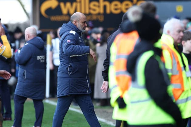 Burton Albion v West Ham United, FA Cup West Ham United Head Coach Nuno EspiritoSanto leaves the field at the end of during the FA Cup match between Burton Albion and West Ham United at the Pirelli Stadium, Burton upon Trent, UK on 14 February 2026. Burton upon Trent Pirelli Stadium Staffordshire UK Editorial use only DataCo restrictions apply See www.football-dataco.com , Copyright: xJohnxMallettx PSI-23741-0100