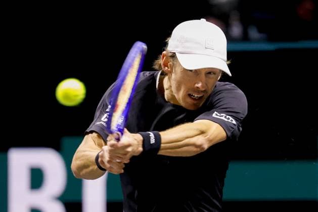 ROTTERDAM - Alex de Minaur (Australia) in action against Ugo Humbert (France) during the quarterfinals on the fifth day of the ABN AMRO tennis tournament in Ahoy Rotterdam. BAS CZERWINSKI ANP xVIxANPxSportx xxANPxIVx 550677987 originalFilename: 550677987.jpg