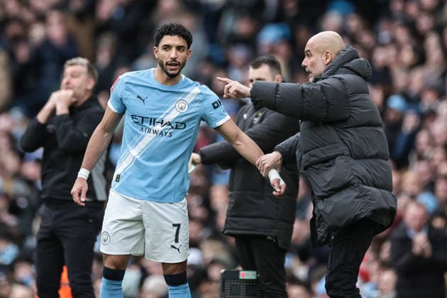 Emirates FA Cup 4th Round Manchester City v Salford City Pep Guardiola manager of Manchester City gives instruction to Omar Marmoush of Manchester City during the Emirates FA Cup 4th Round match Manchester City vs Salford City at Etihad Stadium, Manchester, United Kingdom on 14 February 2026 (Photo by Mark Cosgrove News Images) Manchester Etihad Stadium Greater Manchester United, ManU Kingdom Copyright: xMarkxCosgrove NewsxImagesx