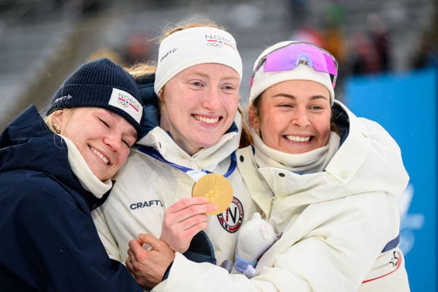 260214 Gold medalist Maren Kirkeeide of Norway with Juni Arnekleiv and Ingrid Landmark Tandrevold of Norway after women s biathlon 7,5 km sprint during day 8 of the 2026 Winter Olympics on February 14, 2026 in Anterselva. Photo: Mathias Bergeld BILDBYRAN kod MB MB1327 skidskytte biathlon skiskyting Olympic Games, Olympische Spiele, Olympia, OS olympics winter olympics os ol olympiska spel vinter-os olympiske leker milano cortina 2026 milan cortina 2026 milano cortina 2026 olympic games milano cortina 2026 winter olympic games milano cortina-os milano cortina-ol vinter-ol 8 bbeng sprint dam kvinner women Norway norge jubel Gold guld medal medalj *** 260214 Gold medalist Maren Kirkeeide of Norway with Juni Arnekleiv and Ingrid Landmark Tandrevold of Norway after women s biathlon 7,5 km sprint during day 8 of the 2026 Winter Olympics on February 14, 2026 in Anterselva Photo Mathias Bergeld BILDBYRAN code MB MB1327 biathlon biathlon biathlon olympic games olympics olympics winter olympics os ol olympiska spel vinter os olympiske leker milano cortina 2026 milan cortina 2026 milano cortina 2026 olympic games milano cortina 2026 winter olympic games milano cortina os milano cortina ol vinter ol 8 bbeng sprint dam kvinner women Norway norge jubel Gold guld medal medalj  Copyright: MATHIASxBERGELD BB260214MB035