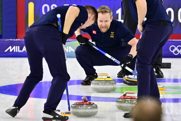 CORTINA, ITALY 20260214 Niklas Edin during the men s group stage match, round 5, between China and Sweden in the Olympic curling in Cortina. *** The image is included in the SPORTS PACKAGE. For others PAYMENT IMAGE ** CORTINA ITALY x10030x *** CORTINA, ITALY 20260214 Niklas Edin during the men s group stage match, round 5, between China and Sweden in the Olympic curling in Cortina The image is included in the SPORTS PACKAGE For others PAYMENT IMAGE CORTINA ITALY x10030x  Copyright: xJonasxEkströmer TTx OS 2026 CURLING HERRAR KINA-SVERIGE
