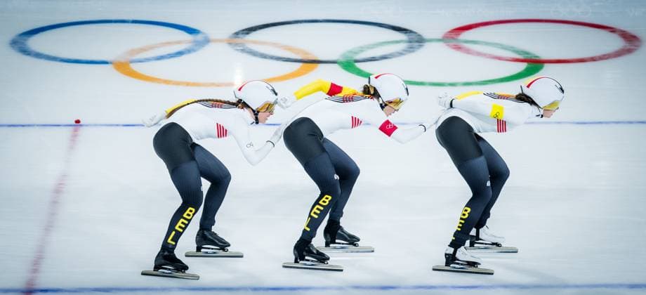 Belgian speed skater Sandrine Tas, Belgian speed skater Isabelle van Elst and Belgian speed skater Fran Vanhoutte pictured in action during the quarterfinals of the Women s Team Pursuit Speed skating, Eisschnelllauf at the Milano Cortina 2026 Olympic Winter games, Winterspiele,Spiele, Summer games on Saturday 14 February 2026 in Milan, Italy. The XXV Winter Olympics take place from 6 to 22 February 2026 in Italy. JASPERxJACOBS  x163405871x