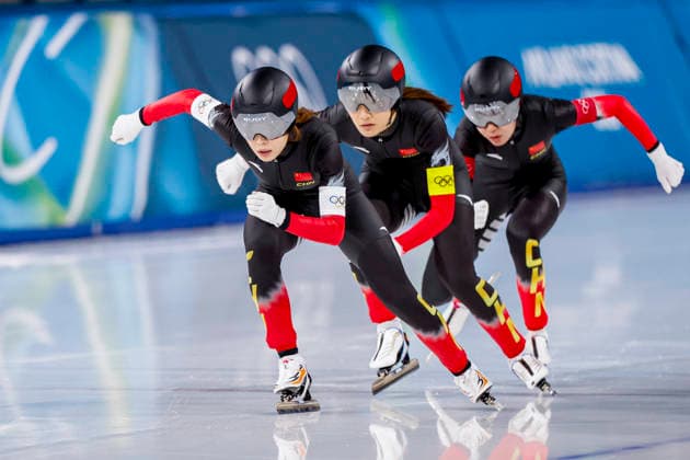 Milano Cortina 2026 Winter Olympics, Speed skating, Eisschnelllauf Italy Ahenaer Adake of China and Mei Han of China and Jiaxuan Li of China competing in the Speed Skating Women s Team Pursuit Quarterfinals on Day 8 of the Milano Cortina 2026 Winter Olympics at the Milano Speed Skating Stadium in Milan, Italy, February 14, 2026. Milan Italy  Copyright: xMatrixxImagesx xHenkxJanxDijksx