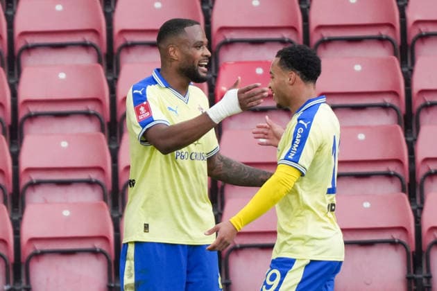 Southampton v Leicester City, FA Cup Fourth round, Football, St Marys Stadium, Southampton, UK - 14 Feb 2026 GOAL - Cyle Larin (L) of Southampton scores from the spot. 1-0 Southampton St Marys Stadium Southampton GBR, UK NEWSPAPERS OUT Copyright: xSeanxRyanx
