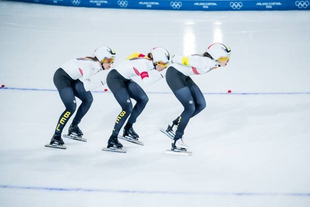 Belgian speed skater Sandrine Tas, Belgian speed skater Isabelle van Elst and Belgian speed skater Fran Vanhoutte pictured in action during the quarterfinals of the Women s Team Pursuit Speed skating, Eisschnelllauf at the Milano Cortina 2026 Olympic Winter games, Winterspiele,Spiele, Summer games on Saturday 14 February 2026 in Milan, Italy. The XXV Winter Olympics take place from 6 to 22 February 2026 in Italy. JASPERxJACOBS  x163408016x
