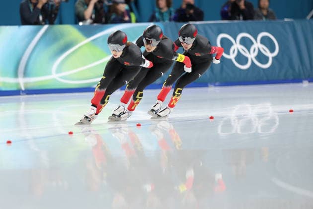 Winter Olympics - Speed skating, Eisschnelllauf Women s Team Pursuit Quarterfinals Team of China compete during the Speed Skating Women s Team Pursuit quarterfinals at the Olympic Winter games, Winterspiele,Spiele, Summer games Milan Cortina 2026, on February 14, 2026, at the Milano Speed Skating Stadium, in Milan, Italy. Photo by Alexis Jumeau ABACAPRESS.COM  Copyright: xJumeauxAlexis ABACAx
