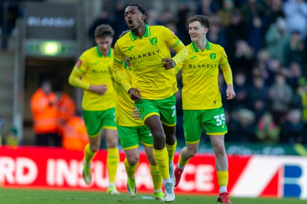 Norwich City v West Bromwich Albion - Emirates FA Cup Fourth Round Paris Maghoma of Norwich City celebrates scoring his team s first goal during the Emirates FA Cup match between Norwich City and West Bromwich Albion at Carrow Road in Norwich, on February 14, 2026. Norwich Norfolk United Kingdom  Copyright: xMIxNewsx originalFilename:fletcher-norwichc260214_npPVE.jpg