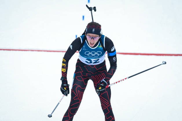 Antholz, Italien 14. Februar 2026: Biathlon Sprint Frauen 7,5 km - Olympia 2026 Im Bild: Vanessa Voigt (GER) im Zielbereich. Anterselva Biathlon Arena *** Antholz, Italy 14 February 2026 Biathlon Sprint Women 7.5 km Olympia 2026 In the picture Vanessa Voigt GER in the finish area Anterselva Biathlon Arena Copyright: xFotostandx xHettichx