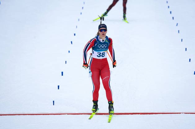 Antholz, Italien 14. Februar 2026: Biathlon Sprint Frauen 7,5 km - Olympia 2026 Im Bild: Karoline Offigstad Knotten (NOR) im Zielbereich. Anterselva Biathlon Arena *** Antholz, Italy 14 February 2026 Biathlon Sprint Women 7.5 km Olympia 2026 In the picture Karoline Offigstad Knotten NOR in the finish area Anterselva Biathlon Arena Copyright: xFotostandx xHettichx