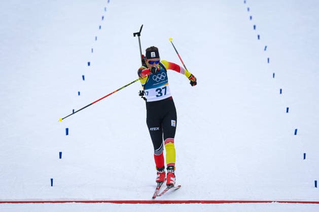 Antholz, Italien 14. Februar 2026: Biathlon Sprint Frauen 7,5 km - Olympia 2026 Im Bild: Lotte Lie (BEL) im Zielbereich. Anterselva Biathlon Arena *** Antholz, Italy 14 February 2026 Biathlon Sprint Women 7.5 km Olympia 2026 In the picture Lotte Lie BEL in the finish area Anterselva Biathlon Arena Copyright: xFotostandx xHettichx