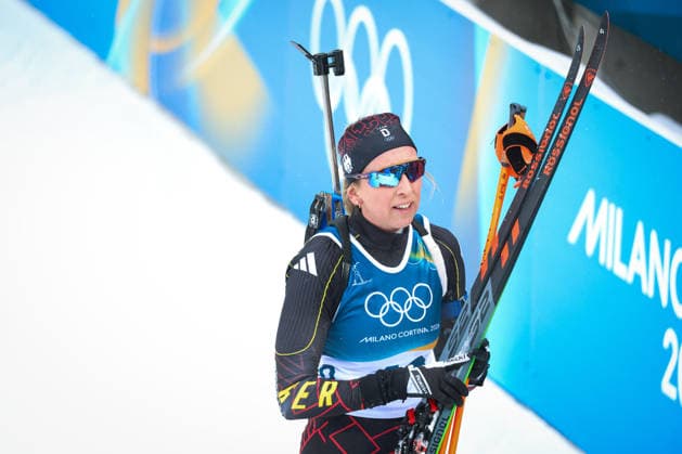 Antholz, Italien 14. Februar 2026: Biathlon Sprint Frauen 7,5 km - Olympia 2026 Im Bild: Franziska Preuss (GER) im Zielbereich. Anterselva Biathlon Arena *** Antholz, Italy 14 February 2026 Biathlon Sprint Women 7.5 km Olympia 2026 In the picture Franziska Preuss GER in the finish area Anterselva Biathlon Arena Copyright: xFotostandx xHettichx