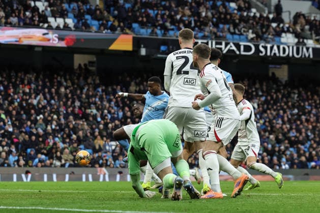 Emirates FA Cup 4th Round Manchester City v Salford City Marc Guehi of Manchester City scores to make it 2-0 during the Emirates FA Cup 4th Round match Manchester City vs Salford City at Etihad Stadium, Manchester, United Kingdom on 14 February 2026 (Photo by Mark Cosgrove News Images) Manchester Etihad Stadium Greater Manchester United, ManU Kingdom Copyright: xMarkxCosgrove NewsxImagesx