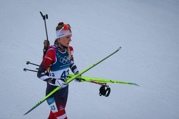 Antholz, Italien 14. Februar 2026: Biathlon Sprint Frauen 7,5 km - Olympia 2026 Im Bild: Anna Gandler (AUT) im Zielbereich. Anterselva Biathlon Arena *** Antholz, Italy 14 February 2026 Biathlon Sprint Women 7.5 km Olympia 2026 In the picture Anna Gandler AUT in the finish area Anterselva Biathlon Arena Copyright: xFotostandx xHettichx