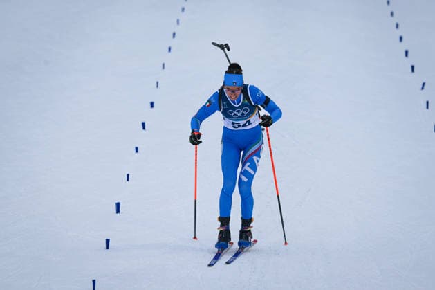 Antholz, Italien 14. Februar 2026: Biathlon Sprint Frauen 7,5 km - Olympia 2026 Im Bild: Lisa Vittozzi (ITA) im Zielbereich. Anterselva Biathlon Arena *** Antholz, Italy February 14, 2026 Biathlon Sprint Women 7.5 km Olympia 2026 In the picture Lisa Vittozzi ITA in the finish area Anterselva Biathlon Arena Copyright: xFotostandx xHettichx