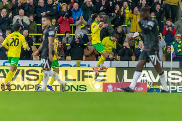 Norwich City v West Bromwich Albion - Emirates FA Cup Fourth Round Ben Chrisene of Norwich City celebrates scoring his team s second goal during the Emirates FA Cup match between Norwich City and West Bromwich Albion at Carrow Road in Norwich, England, on February 14, 2026. Norwich Norfolk United Kingdom  Copyright: xMIxNewsx originalFilename:fletcher-norwichc260214_npvfD.jpg