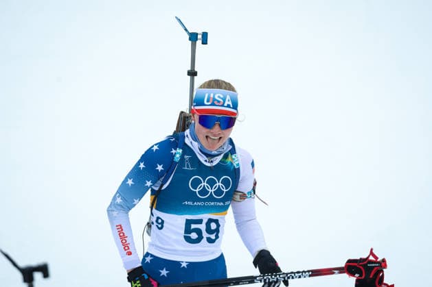 Antholz, Italien 14. Februar 2026: Biathlon Sprint Frauen 7,5 km - Olympia 2026 Im Bild: Margie Freed (USA) mit heraushängender Zunge im Zielbereich. Anterselva Biathlon Arena *** Antholz, Italy 14 February 2026 Biathlon Sprint Women 7.5 km Olympia 2026 In the picture Margie Freed USA with her tongue hanging out in the finish area Anterselva Biathlon Arena Copyright: xFotostandx xHettichx