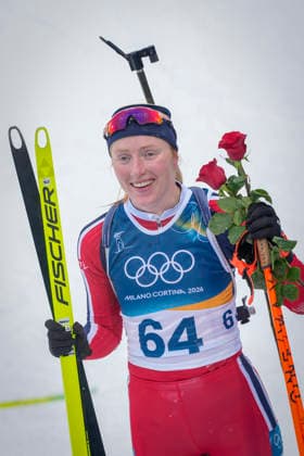 Winter Olympics in Milan Cortina 2026 Anterselva, Italy 20260214. Gold medalist Maren Kirkeeide with two Valentine s roses after the 7.5 km sprint women s biathlon during the Winter Olympics in Milano Cortina 2026. Photo: Heiko Junge NTB Anterselva Italy EDITORIAL USE ONLY. RESTRICTED USE FOR BETTING COMPANIES Ref:_SPOdxHa4HCrw_w.jpg *** Winter Olympics in Milan Cortina 2026 Anterselva, Italy 20260214 Gold medalist Maren Kirkeeide with two Valentine s roses after the 7 5 km sprint women s biathlon during the Winter Olympics in Milan Cortina 2026 Photo Heiko Junge NTB Anterselva Italy EDITORIAL USE ONLY RESTRICTED USE FOR BETTING COMPANIES  Copyright: xHeikoxJungex xNTBx