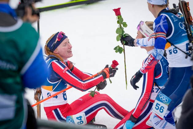 Winter Olympics in Milan Cortina 2026 Anterselva, Italy 20260214. Gold medalist Maren Kirkeeide receives a Valentine s rose after the 7.5 km sprint women s biathlon during the Winter Olympics in Milan Cortina 2026. Photo: Heiko Junge NTB Anterselva Italy EDITORIAL USE ONLY. RESTRICTED USE FOR BETTING COMPANIES Ref:_SPOY7d84Q1HEF8.jpg *** Winter Olympics in Milan Cortina 2026 Anterselva, Italy 20260214 Gold medalist Maren Kirkeeide receives a Valentine s rose after the 7 5 km sprint women s biathlon during the Winter Olympics in Milan Cortina 2026 Photo Heiko Junge NTB Anterselva Italy EDITORIAL USE ONLY RESTRICTED USE FOR BETTING COMPANIES  Copyright: xHeikoxJungex xNTBx