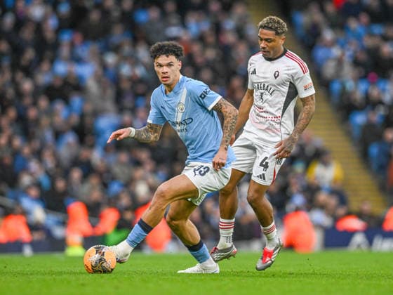 Manchester City v Salford City Emirates FA Cup Nico OReilly of Manchester City and Ossama Ashley of Salford City during the Emirates FA Cup Fourth Round match at the Etihad Stadium, Manchester 14 02 2026 UK Newspapers OUT Copyright: xKarlxVallantinex FIL-22981-0067