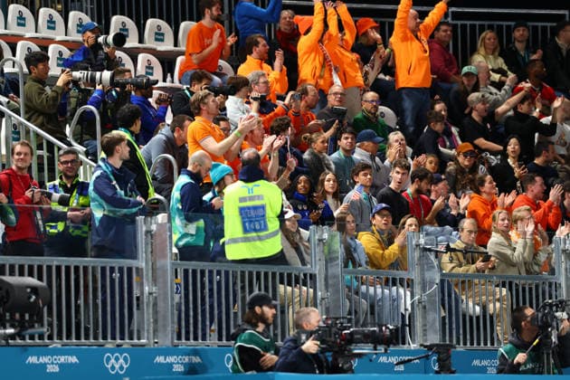 February 14, 2026, Rho, Lombardy, Italy: SIMONE BILES, TOM DALEY and his husband DUSTIN LANCE BLACK attend the Men s Speed skating, Eisschnelllauf Men s 500m at the Milano Cortina 2026 Winter Olympic Games, Olympische Spiele, Olympia, OS Rho Italy - ZUMAc179 20260214_oly_c179_023 Copyright: xMickaelxChavetx