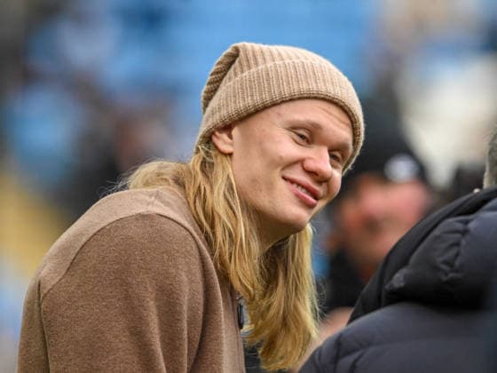 Manchester City v Salford City Emirates FA Cup Erling Haland of Manchester City before the Emirates FA Cup Fourth Round match at the Etihad Stadium, Manchester 14 02 2026 UK Newspapers OUT Copyright: xKarlxVallantinex FIL-22981-0080