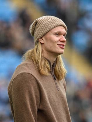 Manchester City v Salford City Emirates FA Cup Erling Haland of Manchester City before the Emirates FA Cup Fourth Round match at the Etihad Stadium, Manchester 14 02 2026 UK Newspapers OUT Copyright: xKarlxVallantinex FIL-22981-0081
