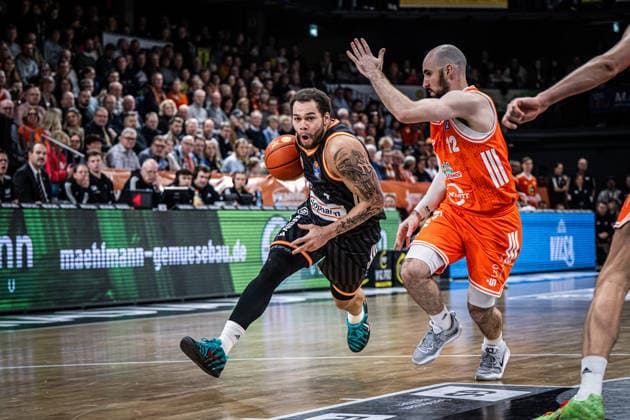 1. Basketball Bundesliga, easyCredit BBL, Saison 2025 2026, Herren, Hauptrunde, 20. Spieltag, 14.02.2026, RASTA Vechta - ratiopharm Ulm Christopher Ledlum ( 4 - ratiopharm ulm) in Aktion Vechta RASTA Dome Niedersachsen Deutschland