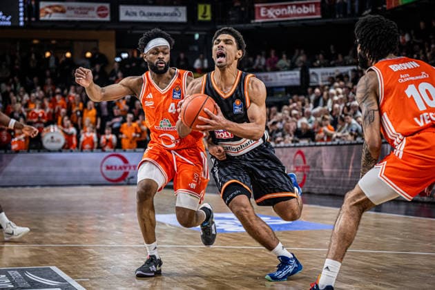 1. Basketball Bundesliga, easyCredit BBL, Saison 2025 2026, Herren, Hauptrunde, 20. Spieltag, 14.02.2026, RASTA Vechta - ratiopharm Ulm Mark Smith ( 13 - ratiopharm ulm) in Aktion Vechta RASTA Dome Niedersachsen Deutschland
