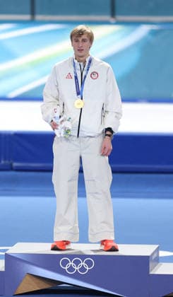 Winter Olympics - Speed skating, Eisschnelllauf Men s 500m Podium Jordan Stolz of USA (gold) at the podium after the Speed Skating Men s 500m at the Olympic Winter games, Winterspiele,Spiele, Summer games Milan Cortina 2026, on February 14, 2026, at the Milano Speed Skating Stadium, in Milan, Italy. U.S. star Jordan Stolz took the gold medal in the men s 500m speedskating with an Olympic record time of 33.77. Photo by Alexis Jumeau ABACAPRESS.COM Milan Italy  Copyright: xJumeauxAlexis ABACAx