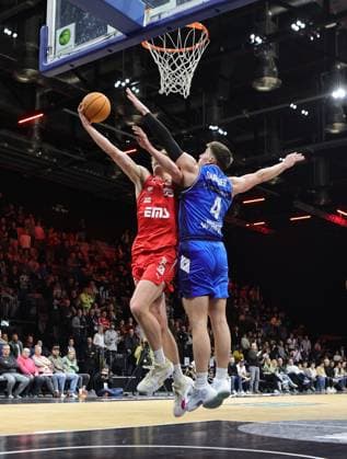 14.02.2026 - Basketball - Saison 2025 2026 - 2. Bundesliga Pro-A - 23. Spieltag: Nürnberg Falcons Basketball Club NBC - HAKRO Merlins Crailsheim - Sportfoto Zink DaMa - xdaxmax - Tom Stoiber (28, Nürnberg Falcons BC NBC ) Brock Gardner (4, Hakro Merlins Crailsheim )