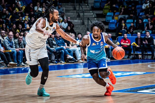 14.02.2026, xhfmx, Basketball easyCredit BBL Bundesliga, Frankfurt Skyliners - Braunschweig Löwen v.l. Chip Flanigan (Basketball Löwen Braunschweig), =t01= (DFL DFB REGULATIONS PROHIBIT ANY USE OF PHOTOGRAPHS as IMAGE SEQUENCES and or QUASI-VIDEO) Frankfurt am Main