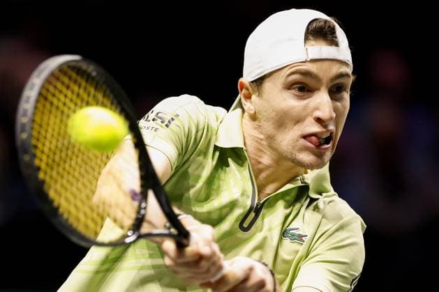 ROTTERDAM - Ugo Humbert (France) in action against Alex de Minaur (Australia) during the quarterfinals on the fifth day of the ABN AMRO tennis tournament in Ahoy Rotterdam. Top seed De Minaur has reached the final of the Rotterdam tennis tournament. BAS CZERWINSKI ANP netherlands out - belgium out Rotterdam xVIxxIVx 550684295 originalFilename: 550684295.jpg