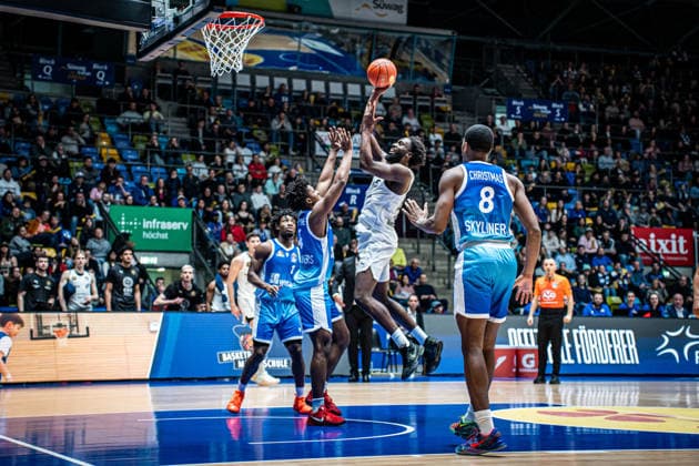 14.02.2026, xhfmx, Basketball easyCredit BBL Bundesliga, Frankfurt Skyliners - Braunschweig Löwen v.l. Nahiem Alleyne (Skyliners Frankfurt), Grant Sherfield (Basketball Löwen Braunschweig) (DFL DFB REGULATIONS PROHIBIT ANY USE OF PHOTOGRAPHS as IMAGE SEQUENCES and or QUASI-VIDEO) Frankfurt am Main