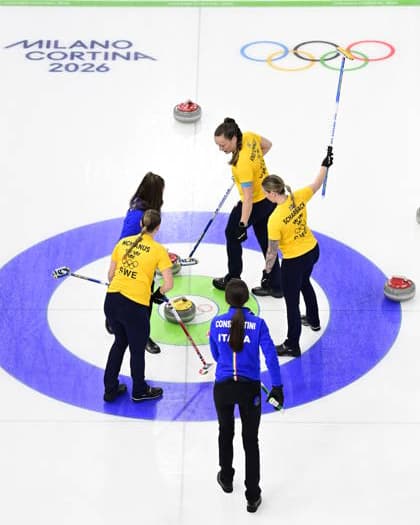 CORTINA, ITALIEN 20260214 Lag Hasselborg under damernas gruppspelsmatch, omgang 5, mellan Italien och Sverige i OS-curlingen i Cortina. *** Bilden ingar i SPORTPAKET. För övriga BETALBILD ** CORTINA ITALIEN x10030x *** CORTINA, ITALY 20260214 Team Hasselborg during the womens group stage match, round 5, between Italy and Sweden in the Olympic curling in Cortina The picture is in SPORTPAKET For others PAYPICTURE CORTINA ITALY x10030x  Copyright: xJonasxEkströmer TTx OS 2026 CURLING DAMER ITALIEN-SVERIGE